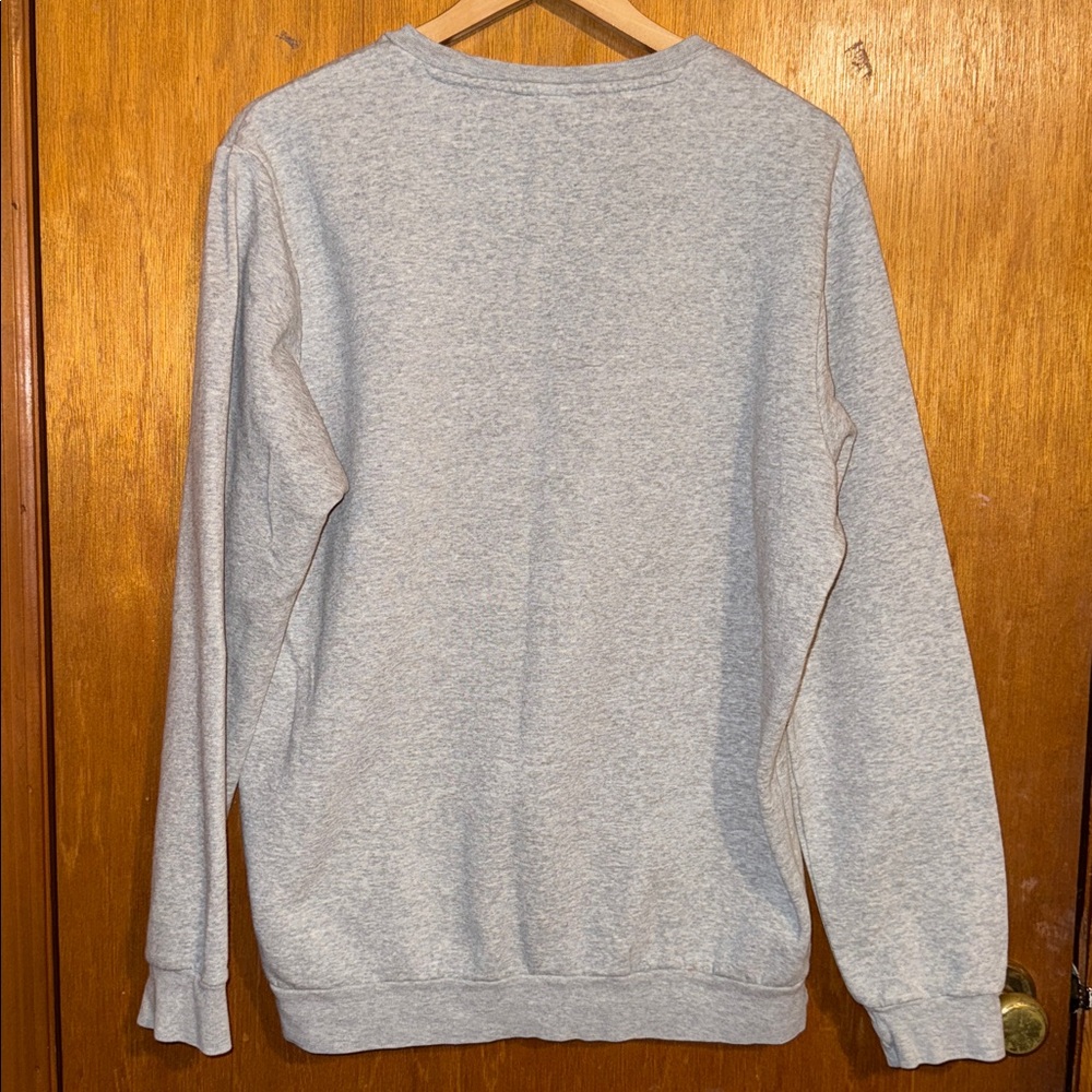 Adidasmedium Gray Heather Essentials Crewneck Cla… - image 6